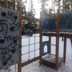 Ilkivaltaa Paloahteen leikkikentällä.