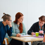 Mnuu huki -kehittämistyöpaja, työryhmätyöskentelyä.