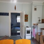 Pastisen mäkki sisältä.