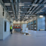 Rauman uuden paloaseman halliosaa sisältä.