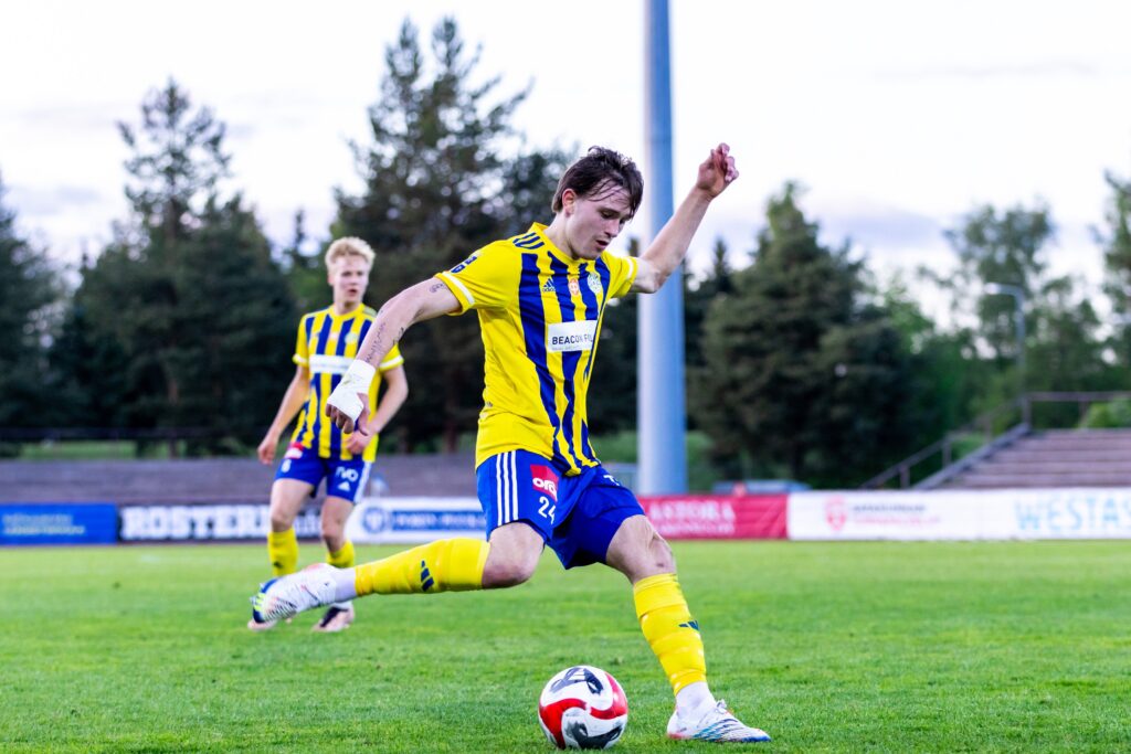 Pallo-Iirot football player.