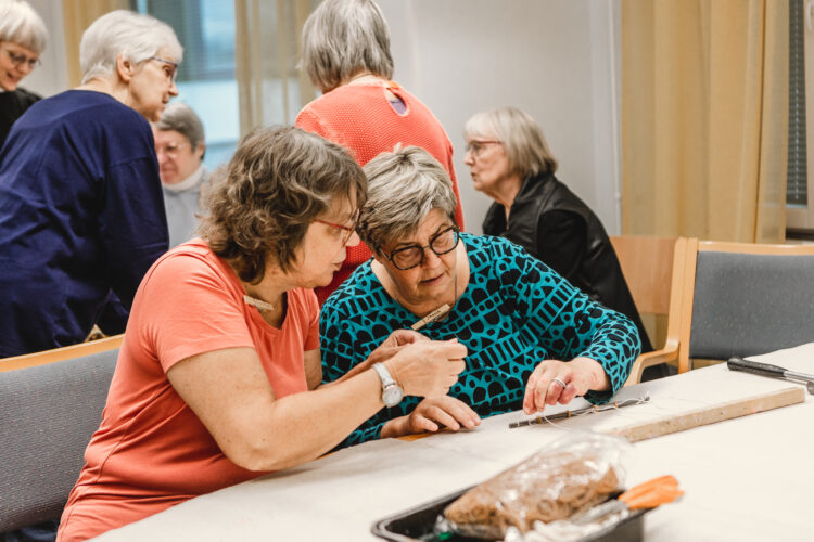 Seniors make handicrafts.