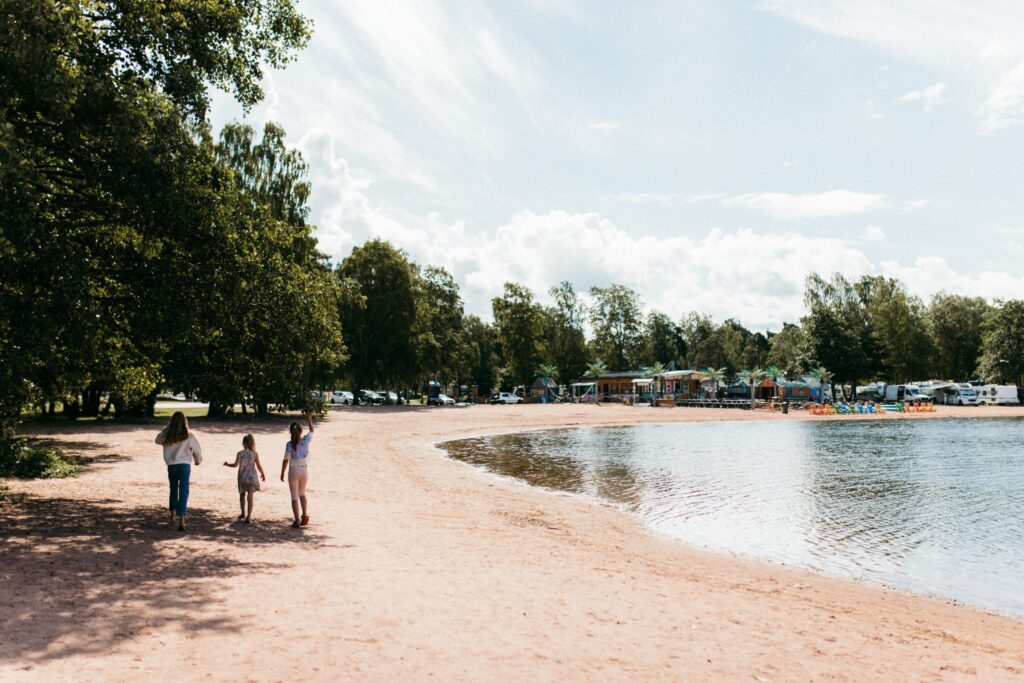 Otanlahden ranta.