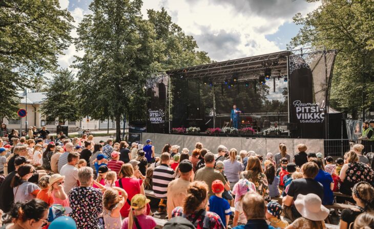 Savilanpuisto soi -tapahtuma Pitsiviikolla.
