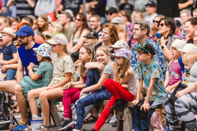 An audience picture of a family event.