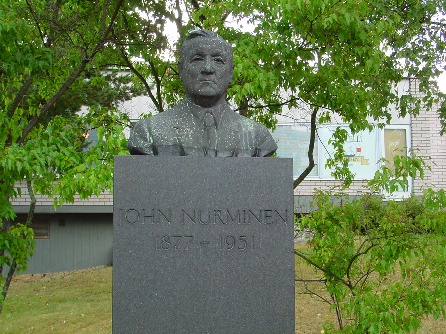 Yrjö Liipolan John Nurmisen rintakuva