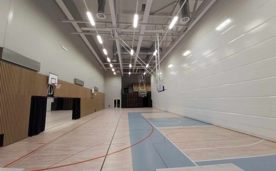 Karin Kampus liikuntasali 400 m2.