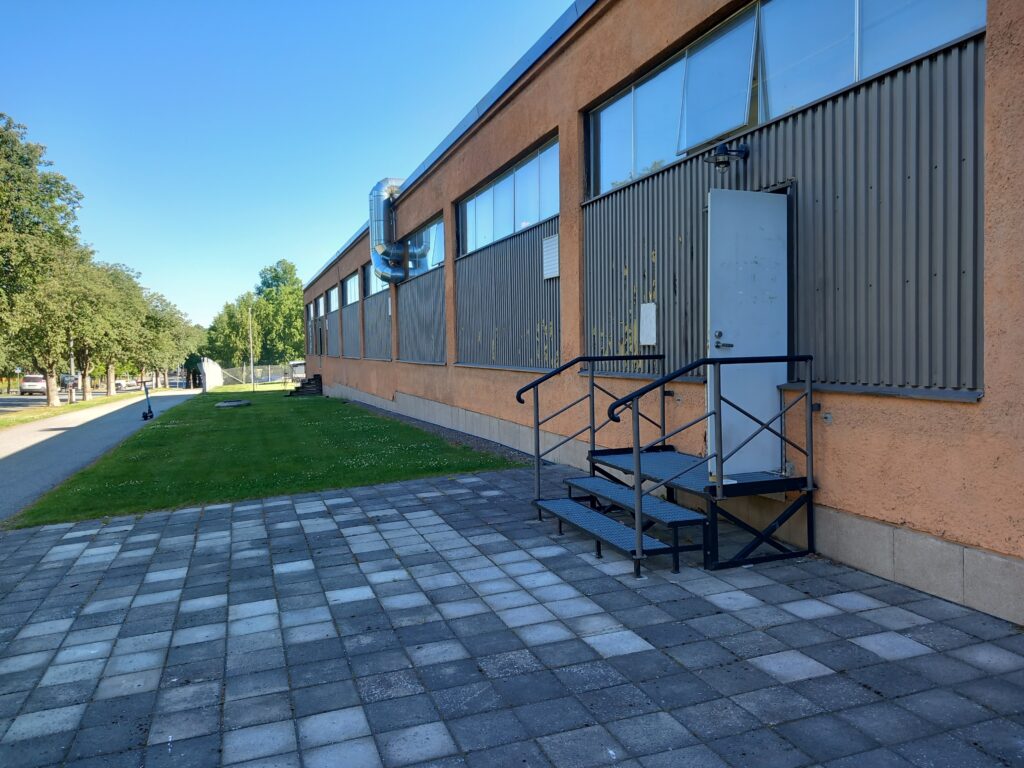 nuorten työpaja sisäänkäynti syväraumankatu