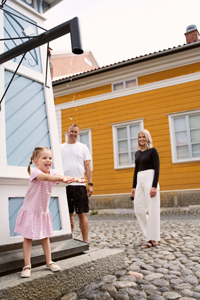 A family at Old Rauma