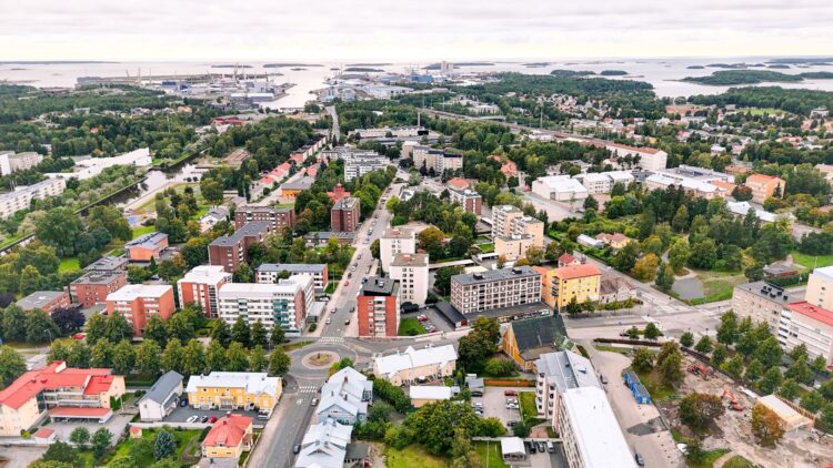 Rauman keskustaa ja satamaa ilmakuvassa