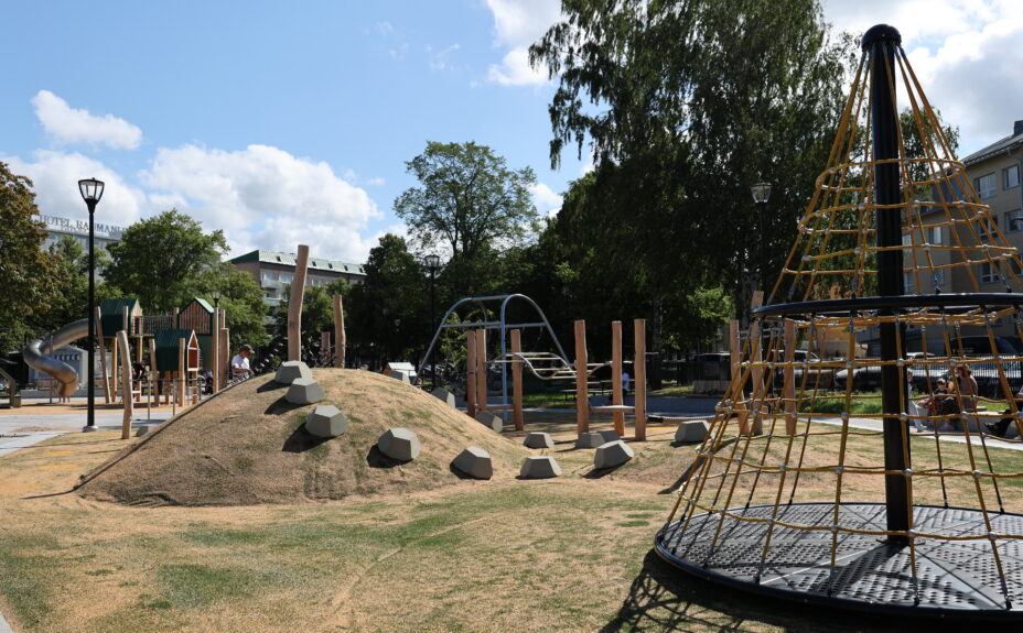 Photo of playground equipment in the renovated Rauma Central Park.