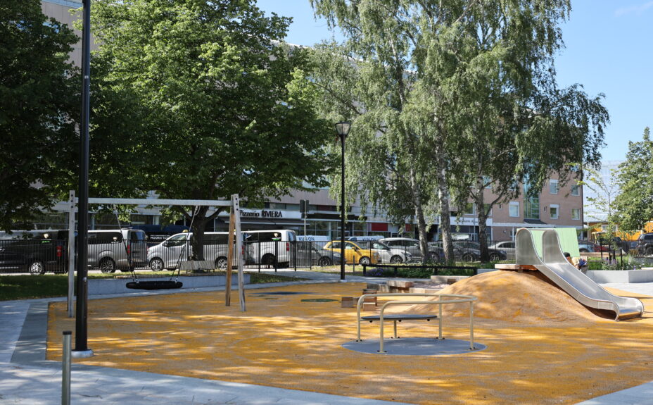 Photo of playground equipment in the renovated Rauma Central Park.