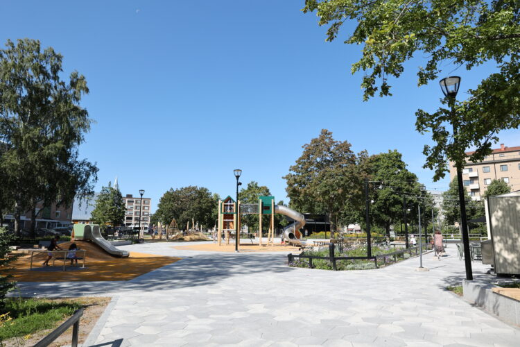 Photo of playground equipment in the renovated Rauma Central Park.